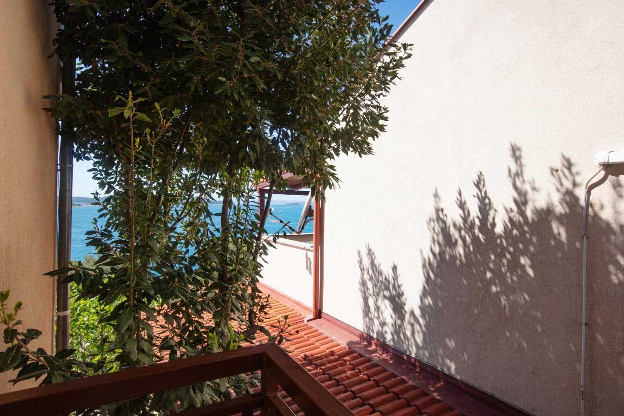 Apartments By The Sea Drage, Biograd - 19189 Pakoštane エクステリア 写真
